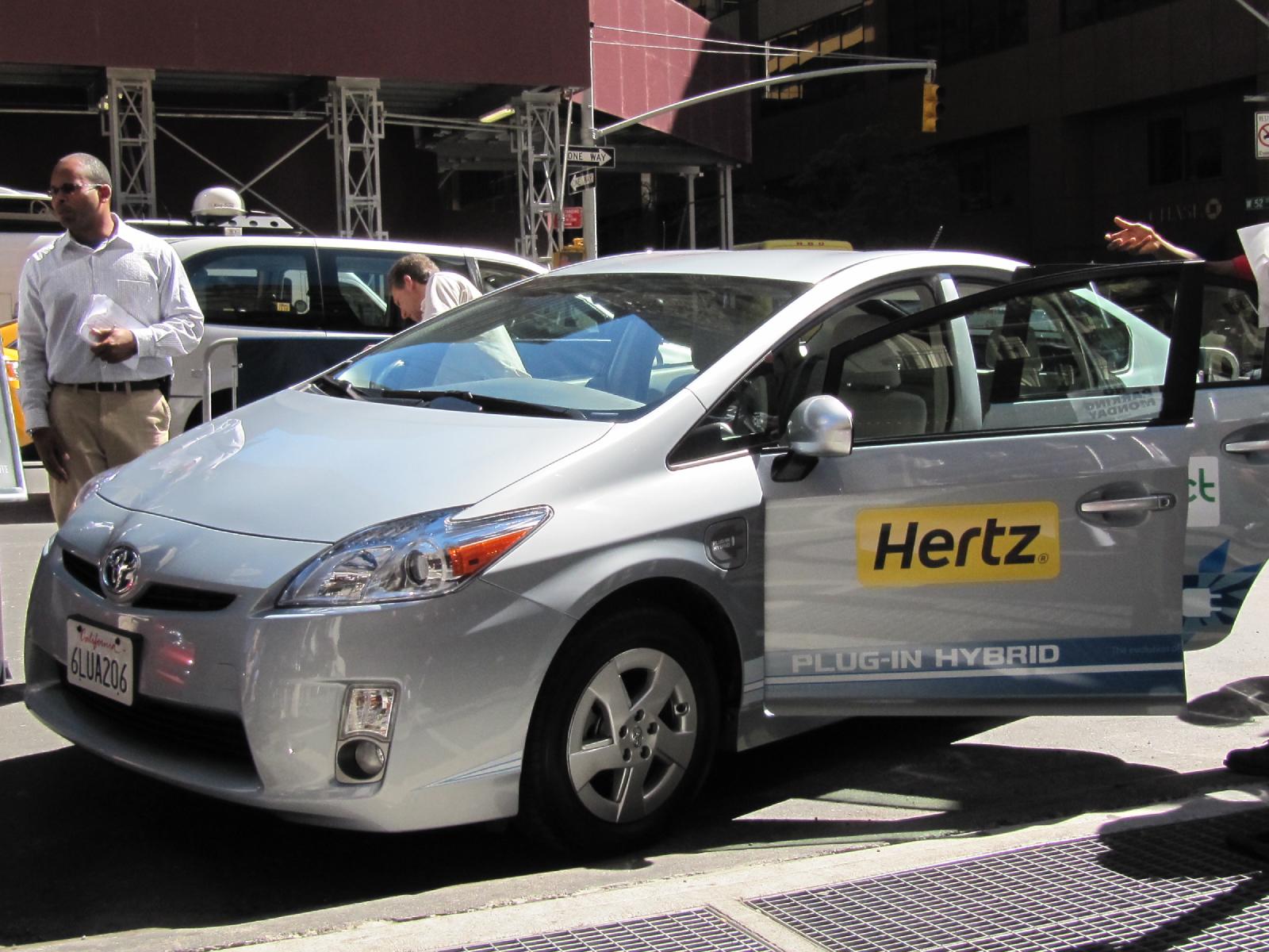 hertz electric car rental press event new york city september 2010 100324651 h