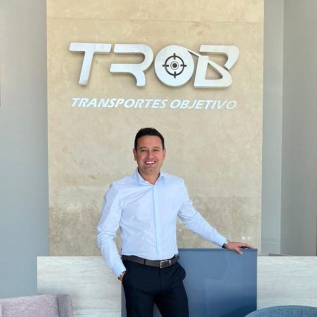 Alejandro López, CEO de la empresa Trob Transportes