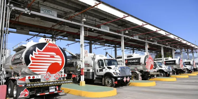 Crisis de desabasto de diésel en Jalisco paraliza transporte e industria 1 TAR