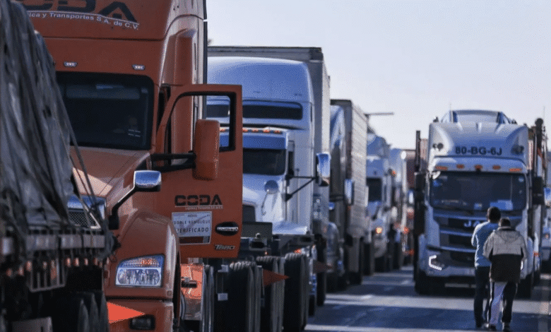 Bloqueos carreteros continúan en estos estados: tensión, pérdidas y parálisis logística en México 1 Captura de pantalla 2025 11 27 a las 7.49.51 a.m