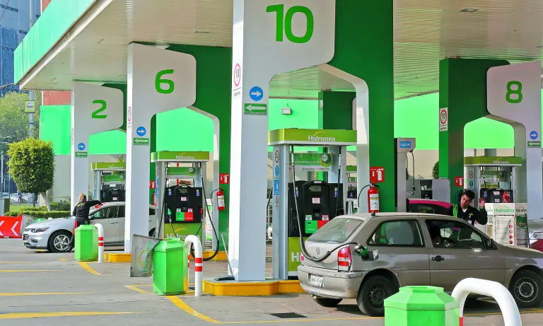 Reordenamiento regulatorio frena apertura de gasolineras en México y complica la cobertura de combustible 1 gasolineras en México