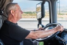 USPS endurece requisitos para conductores de camiones inmigrantes y cambia las reglas para transportistas 4 USPS Truck Drivers 1200x727 1
